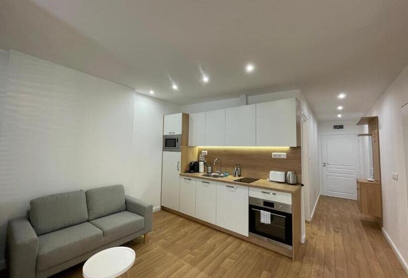 דירת חדר, Prime Stays At 92 Antim I Street