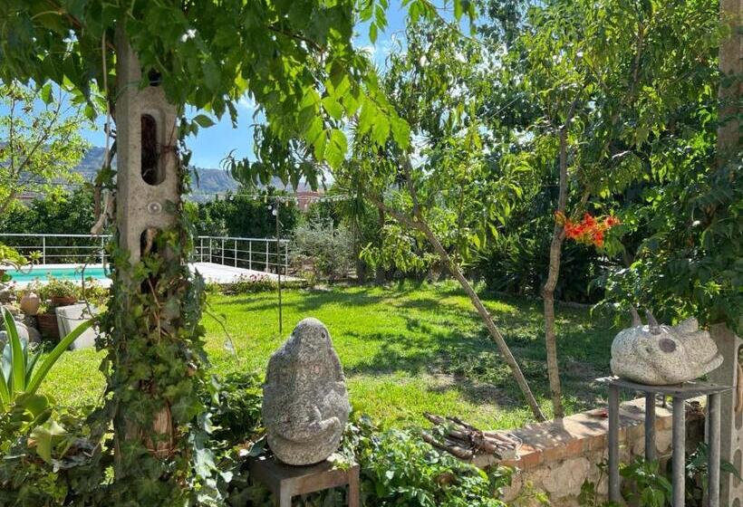 غرفة قياسية رباعية مزودة بشُرفة, Vida Locrese Con Piscina Salata