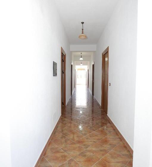 Номер Стандарт, Godini