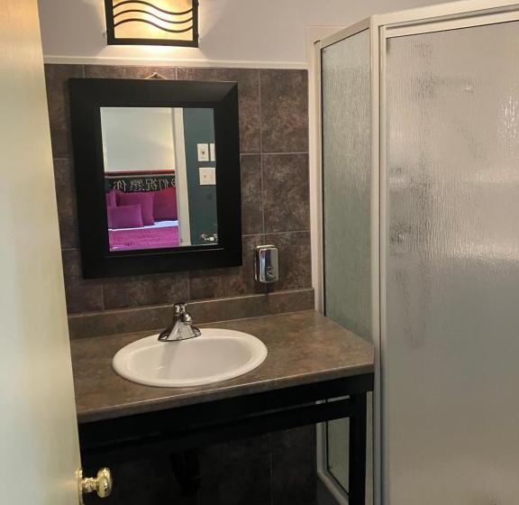 スタンダードルーム, Auberge Restaurant Du Monde