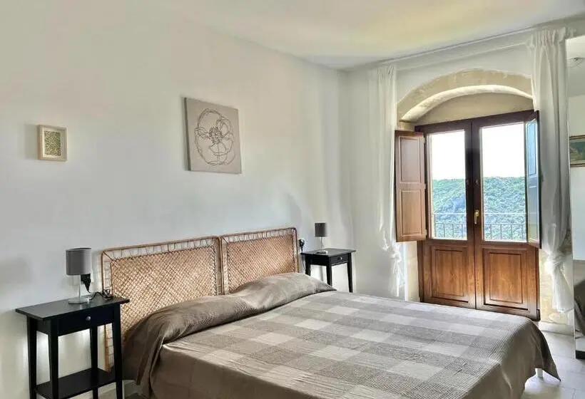 اتاق استاندارد با چشمانداز کوهستان, Dimore Hyblon