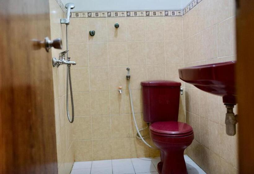 标准间, Garuda Setia