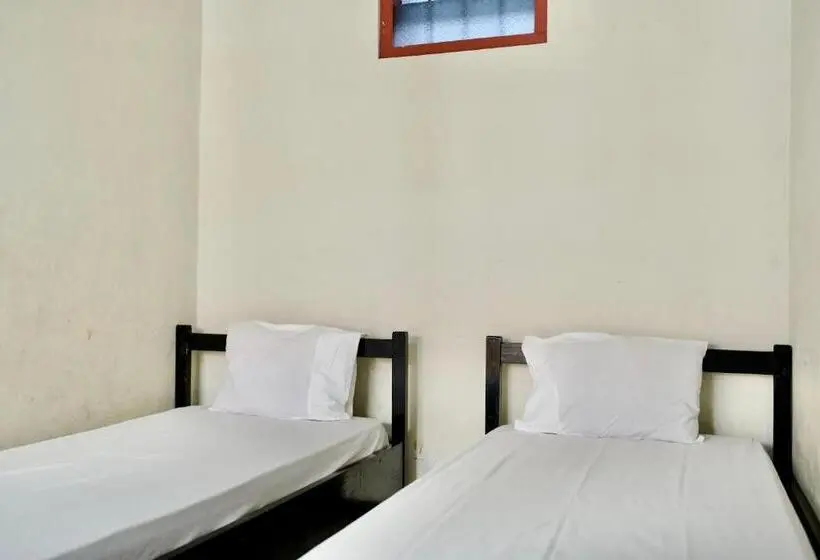 Ortak Banyolu Standart Oda, Garuda Setia