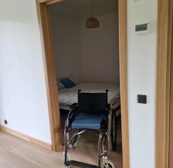 اتاق استاندارد برای معلولان, Home Stay Juniper