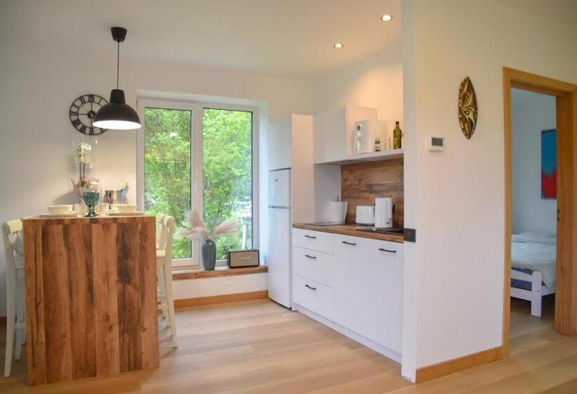 اتاق لوکس, Home Stay Juniper