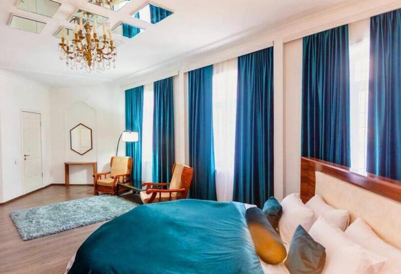 اتاق استاندارد, Jeanne D Arc