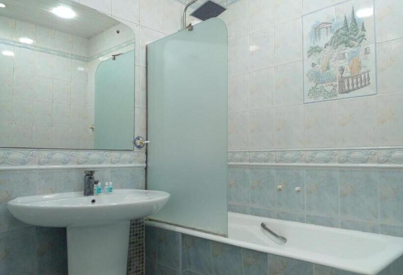 اتاق استاندارد چهار تخته, Jeanne D Arc