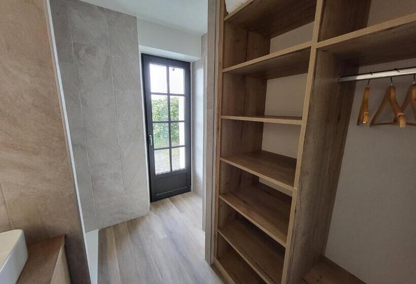 オーシャンビュースタンダードルーム, Ker Tal