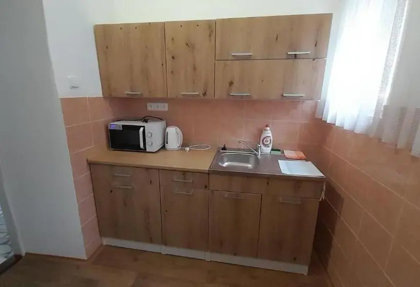 スタンダード４人部屋, Penzion Na Zámku
