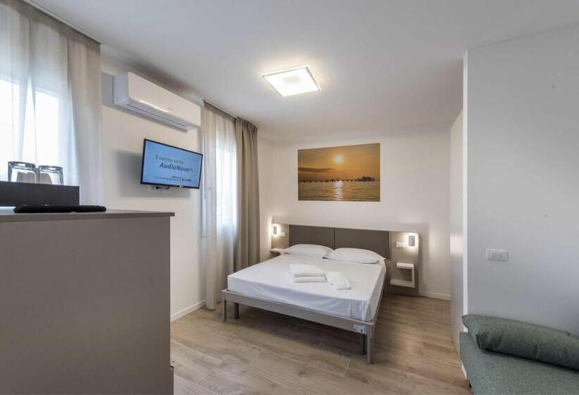 חדר דלוקס לשלושה, Stadio Luxury Guesthouse