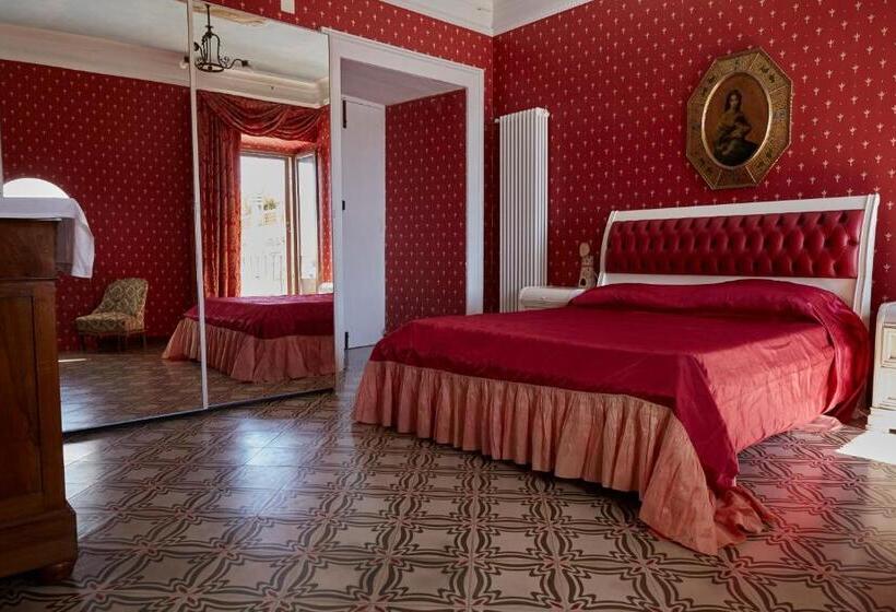 اتاق لوکس با چشم‌انداز دریا, B&b Palazzo Della Torre