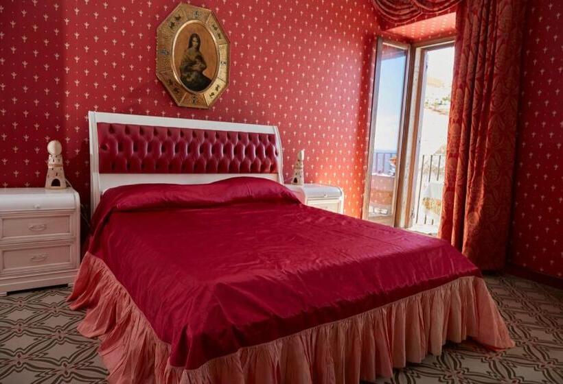 اتاق لوکس با چشم‌انداز دریا, B&b Palazzo Della Torre