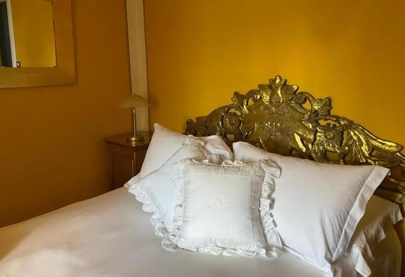 اتاق استاندارد با چشم‌انداز دریاچه, Villa Diomira