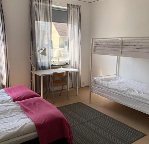 家庭房间共用浴室, Bo I Gärsnäs