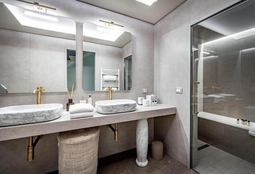 سوئیت 2 خوابه, Dimora Collection   Le Corti   Boutique Luxury Suites In 13th Century Villa   Adults Only