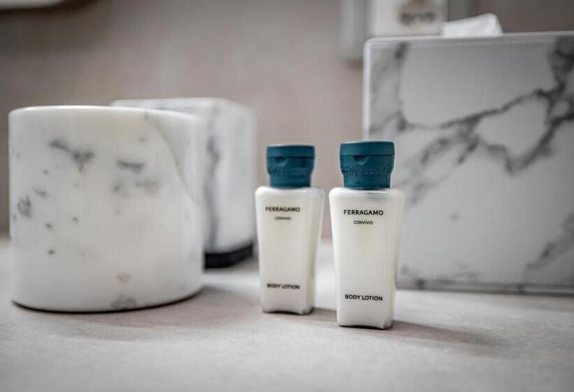 سوئیت با بالکن, Dimora Collection   Le Corti   Boutique Luxury Suites In 13th Century Villa   Adults Only