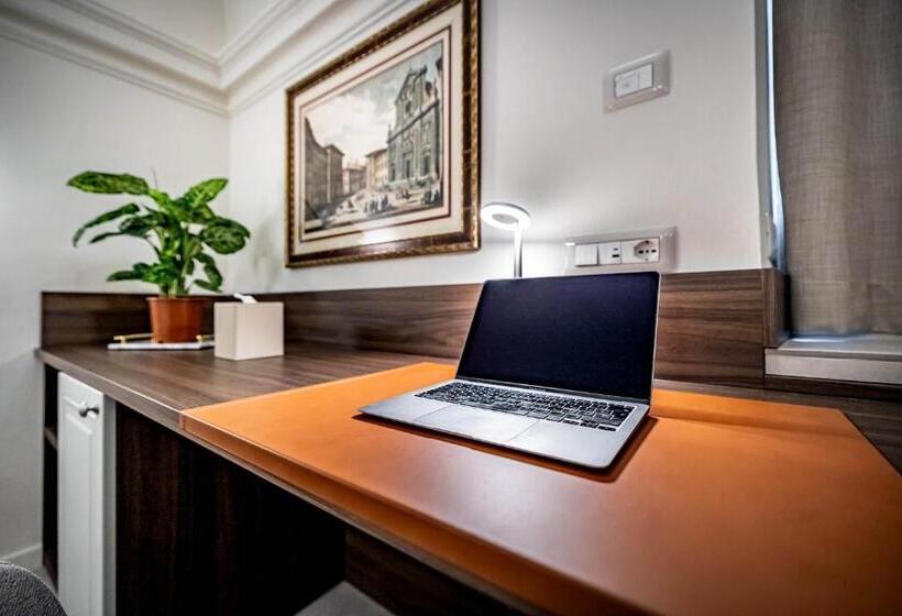 سوئیت با بالکن, Dimora Collection   Le Corti   Boutique Luxury Suites In 13th Century Villa   Adults Only