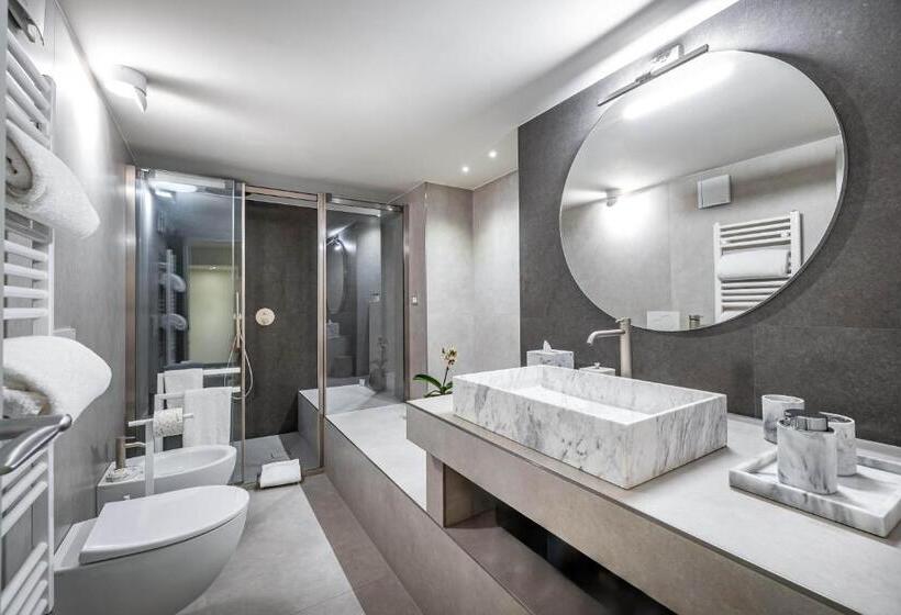 سوئیت با بالکن, Dimora Collection   Le Corti   Boutique Luxury Suites In 13th Century Villa   Adults Only