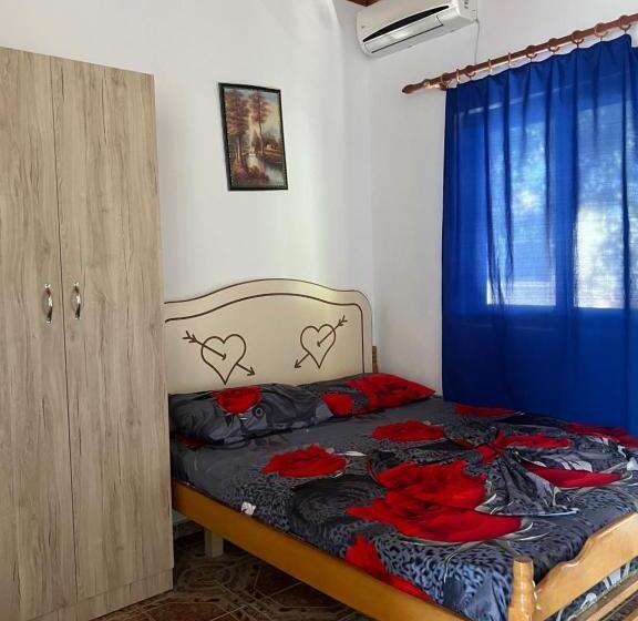 Quarto Familiar, Andrea