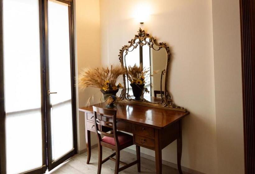 Полулюкс, Castellucchio