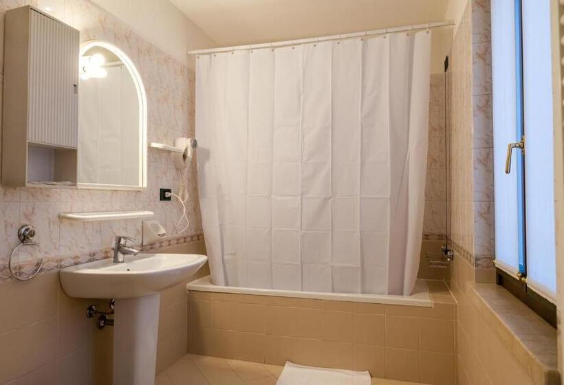 Полулюкс, Castellucchio