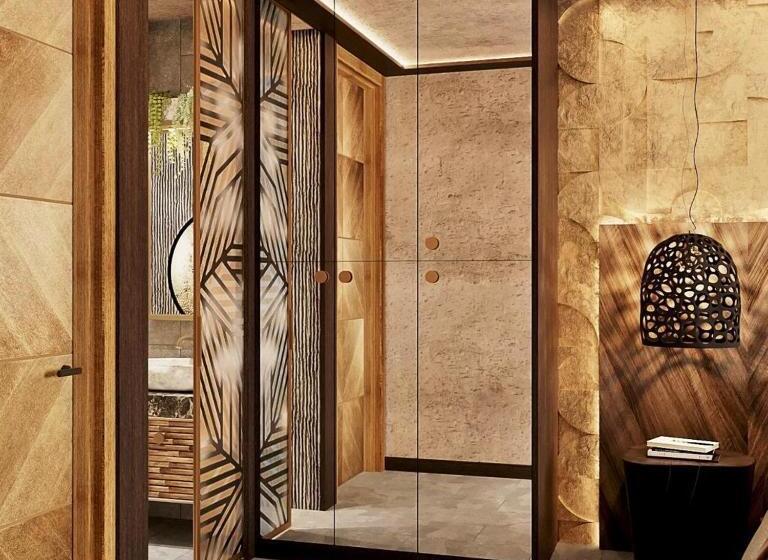 Suite Executive, Golden Valley