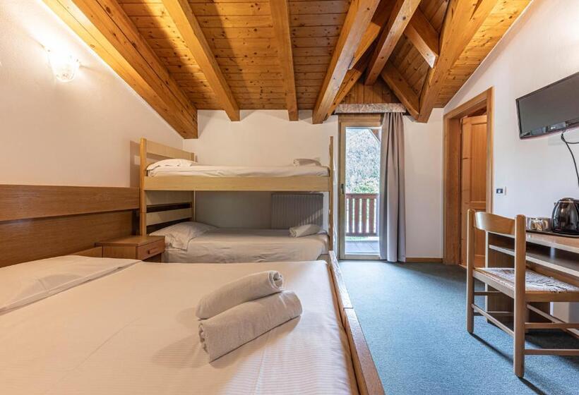 غرفة قياسية رباعية, Laste