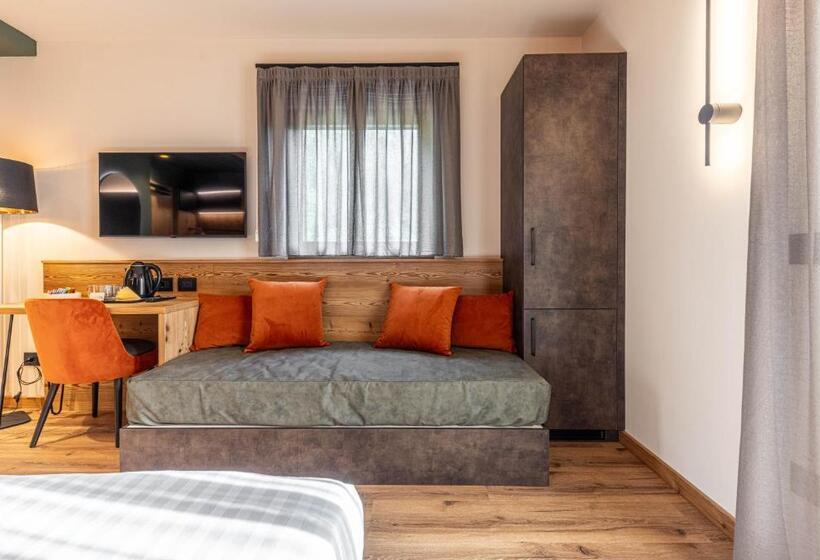 غرفة سوبيريور, Laste