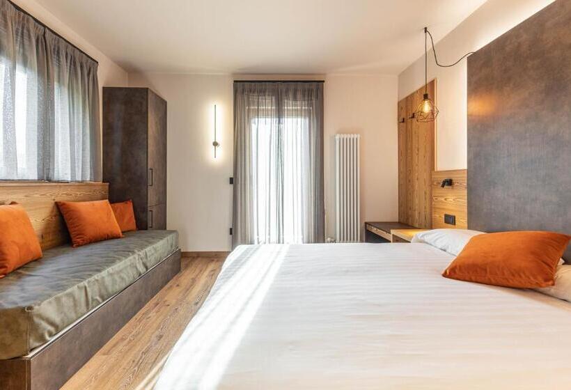 غرفة سوبيريور, Laste