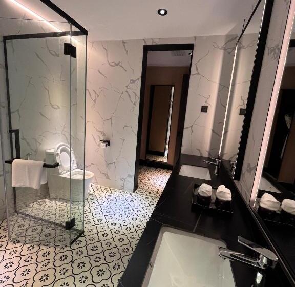 Президентский Люкс, Monkeys Canopy Resort