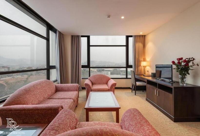 سوییت لوکس, Red River View