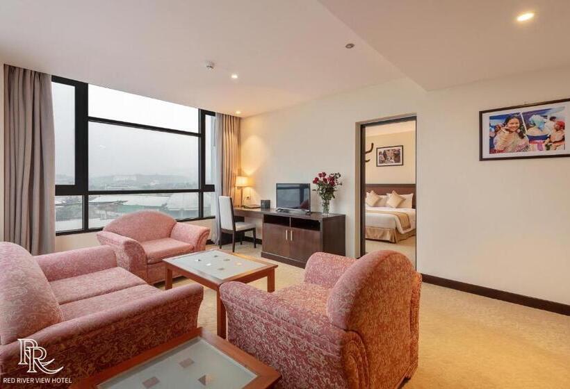 سوییت لوکس, Red River View
