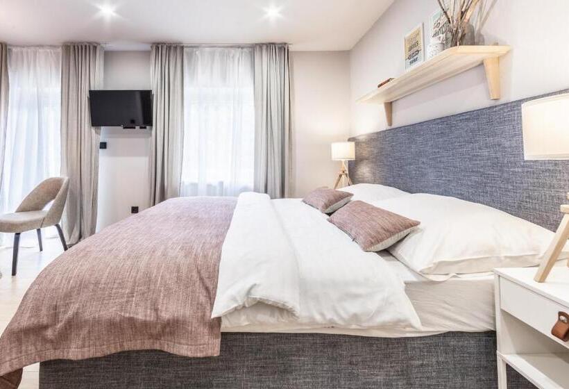 バルコニー付きデラックスルーム, Zátoka