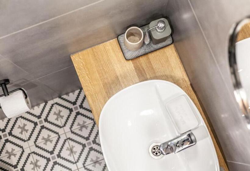 חדר סטנדרט, Zátoka