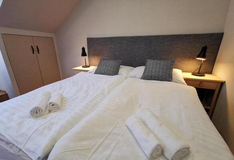 スタンダードルーム, Zátoka