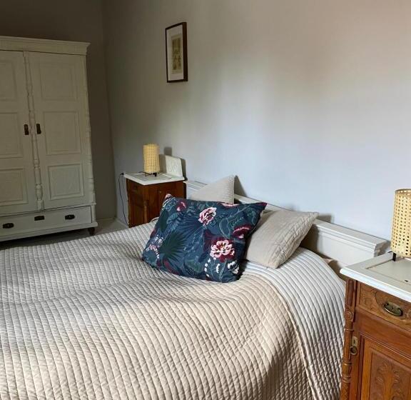 جناح غرفتين نوم, Kővirág Panzió