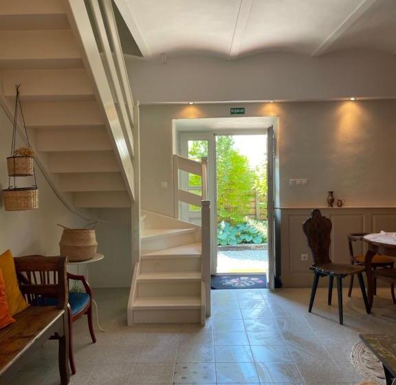 جناح غرفتين نوم, Kővirág Panzió