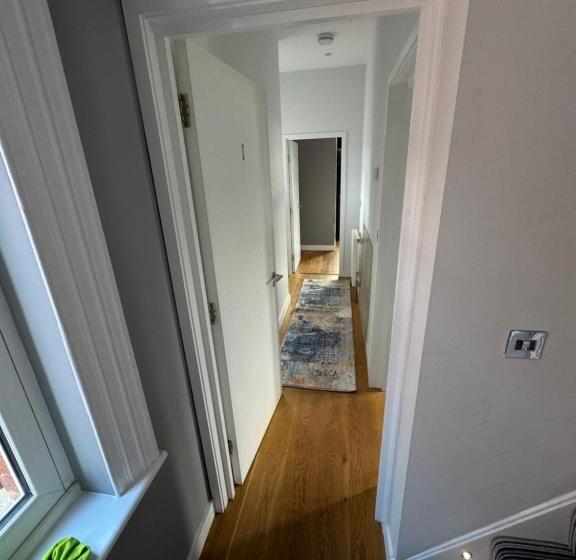 דירת חדר דלוקס, 4 Spicer Road