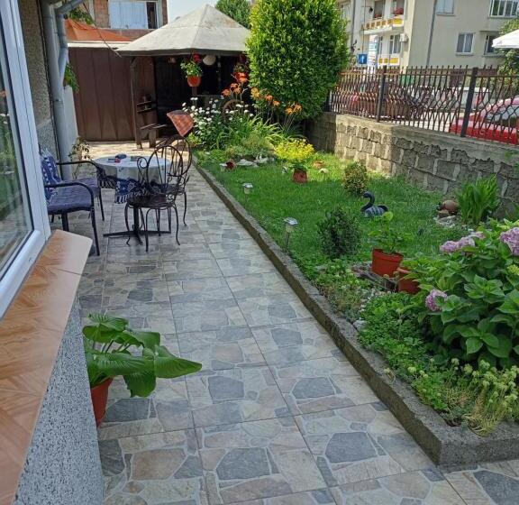 غرفة قياسية, Guest House Kotva