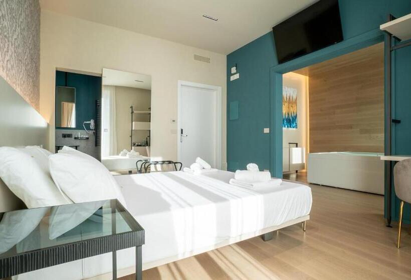 스탠다드 자쿠지 룸, Savanto