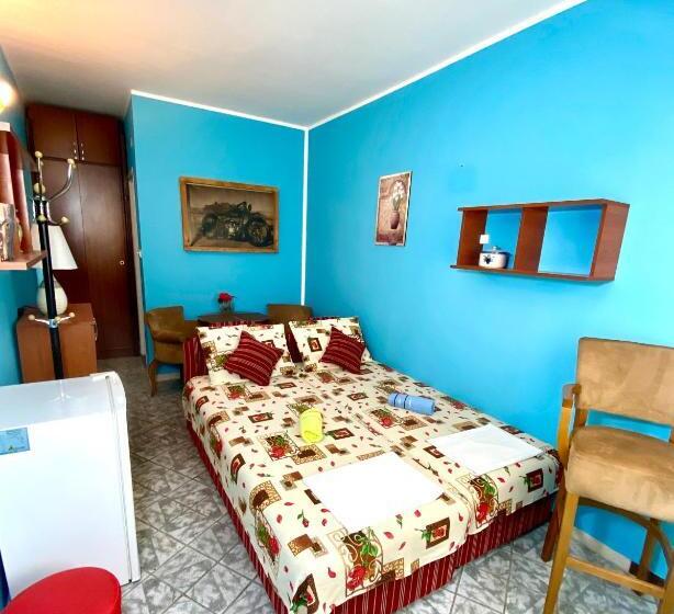 اتاق لوکس با چشمانداز باغ, Vila đuričić 300m Od Mora