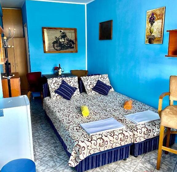 اتاق لوکس با چشمانداز باغ, Vila đuričić 300m Od Mora