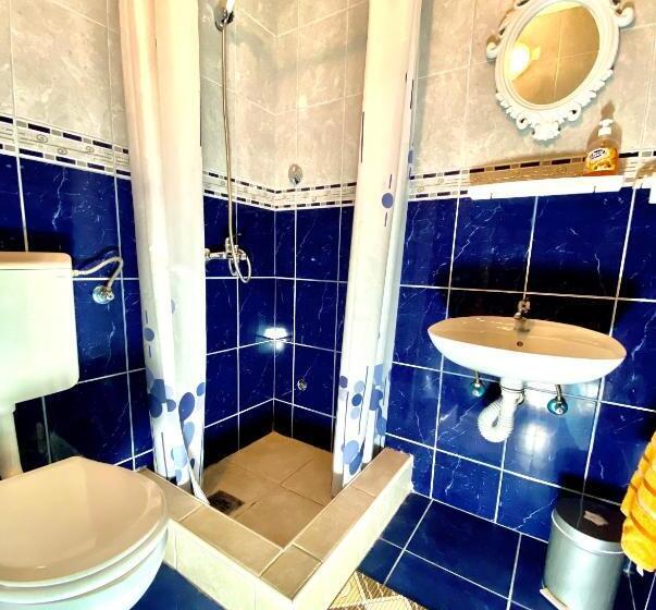 اتاق لوکس با چشمانداز باغ, Vila đuričić 300m Od Mora