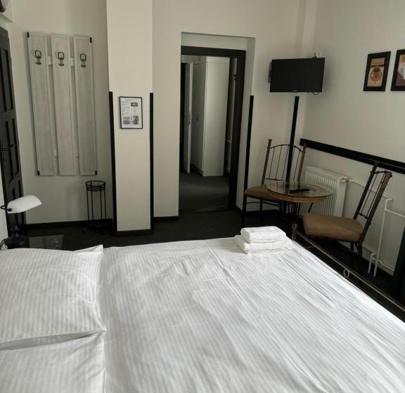 家庭间, Pension U Draka