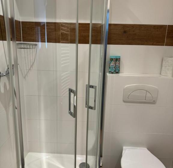 家庭间, Pension U Draka