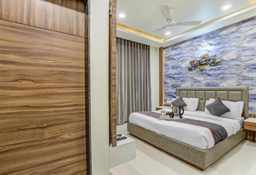 Номер Deluxe, Townhouse 812 Hotel The Grand White
