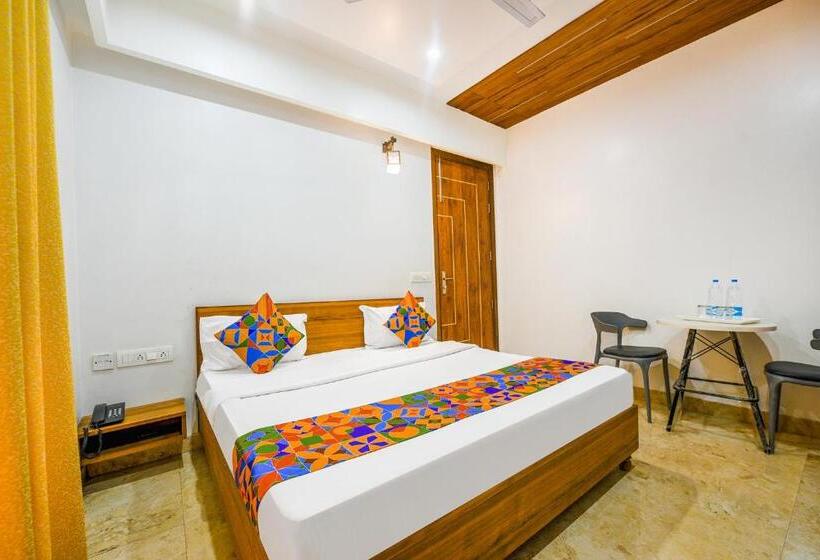 Quarto Deluxe, Fabhotel Nyra Residency