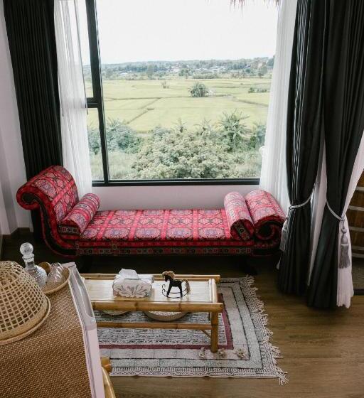 Pokój Deluxe, Pupah Kanna Pua ปู๋ ป๋าล์ คันนา ปัว