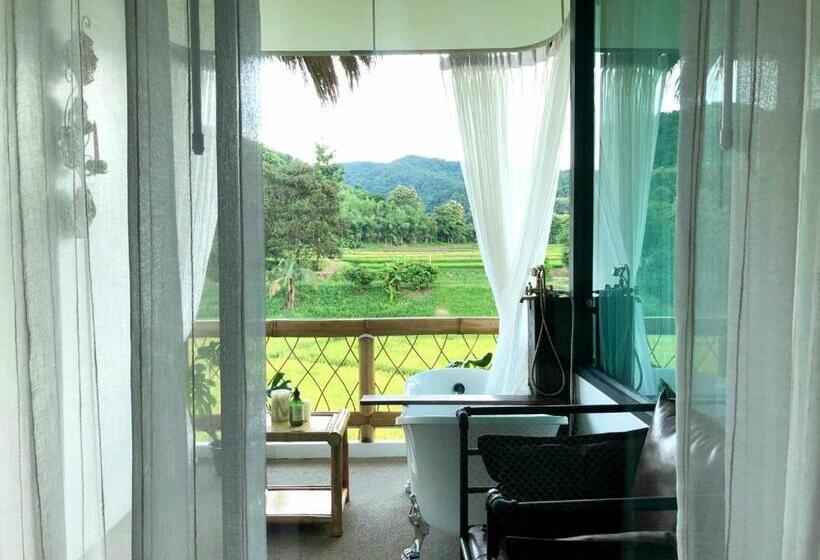 Pokój Deluxe, Pupah Kanna Pua ปู๋ ป๋าล์ คันนา ปัว