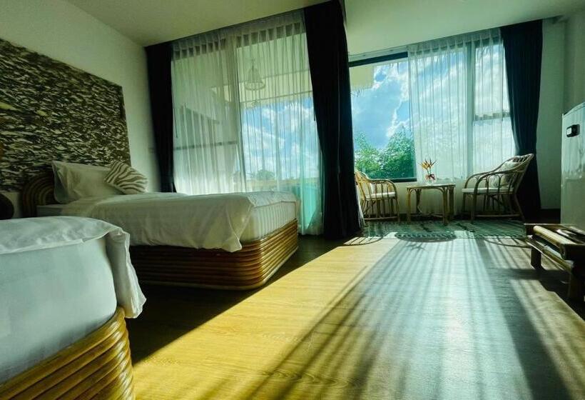 Pokój Standard, Pupah Kanna Pua ปู๋ ป๋าล์ คันนา ปัว